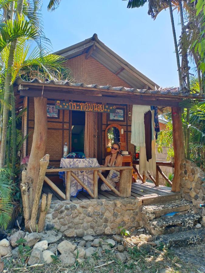 Sunny Tayai Hostel パーイ エクステリア 写真