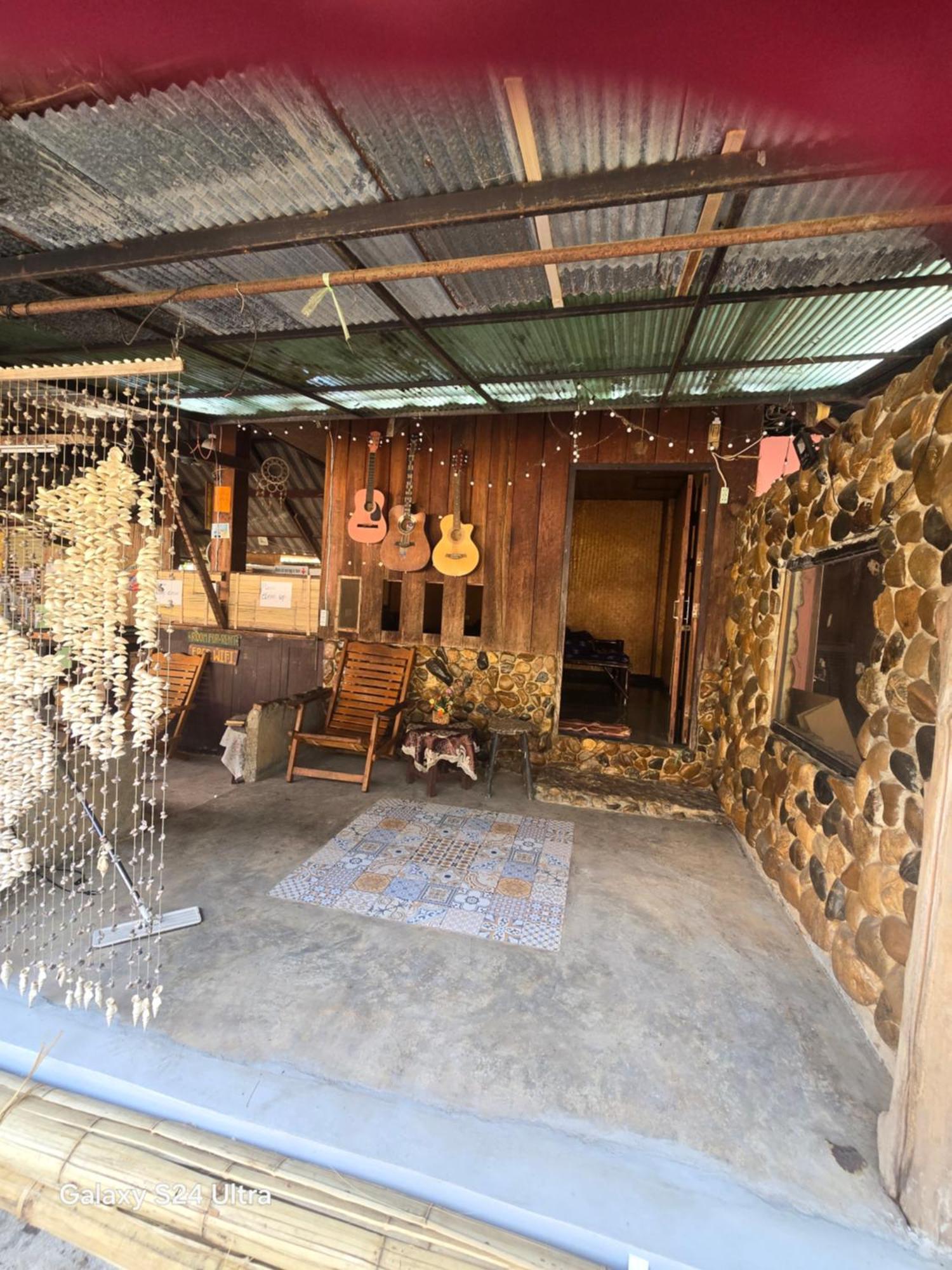 Sunny Tayai Hostel パーイ エクステリア 写真